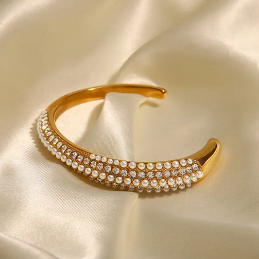 40002 - Elegant Multi-Layered Zirconia & Pearl Bracelet – Luxury Statement Jewelry