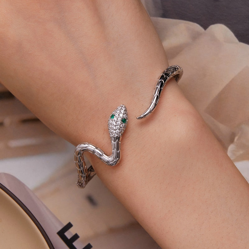 40003 - Elegant Snake Bracelet with Zirconia – Stylish & Luxurious Jewelry