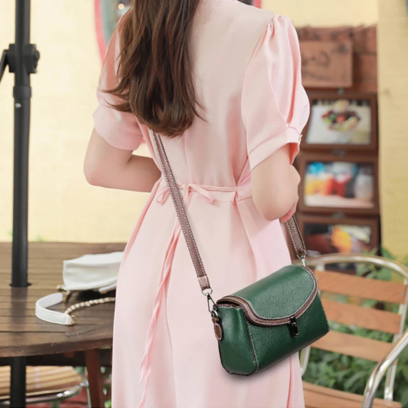 10005 - Fashion Crossbody Flap Shoulder Bag for Women | PU Leather Small Messenger Purse & Vintage Clutch