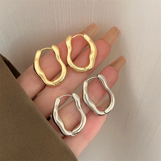 50004 - Retro Hoop Earrings - Vintage-Inspired Jewelry