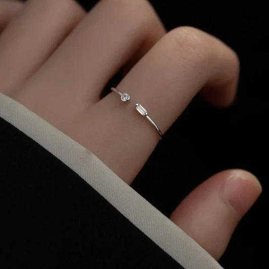 70006 - Adjustable Delicate Ring - Elegant Women's Jewelry